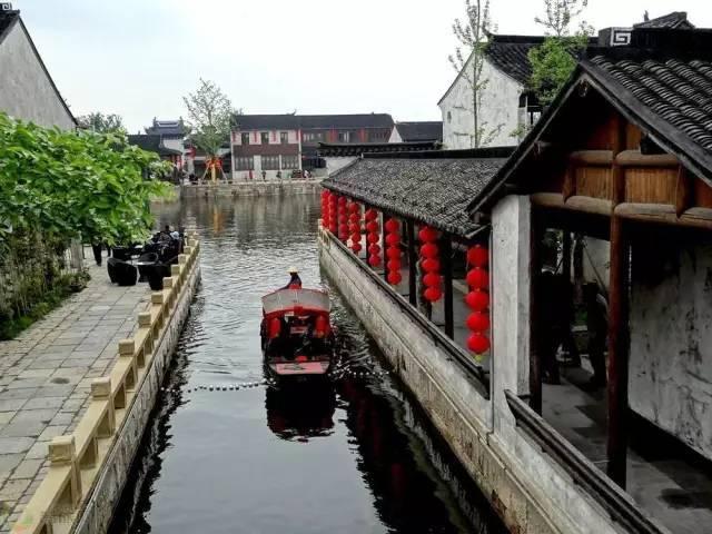 河谷冒险逃生